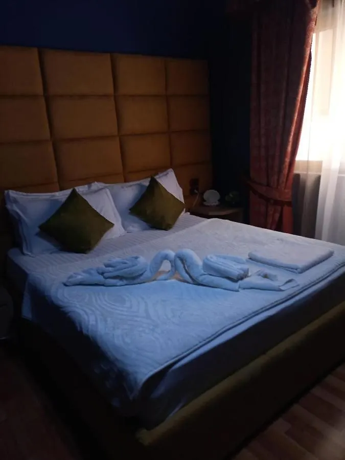 Orange Villa Tirana
