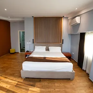 Olivar Tirana Otel Selitë e Vogël