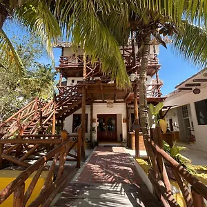 hotelito-crismi.quintano-roohotels.com/